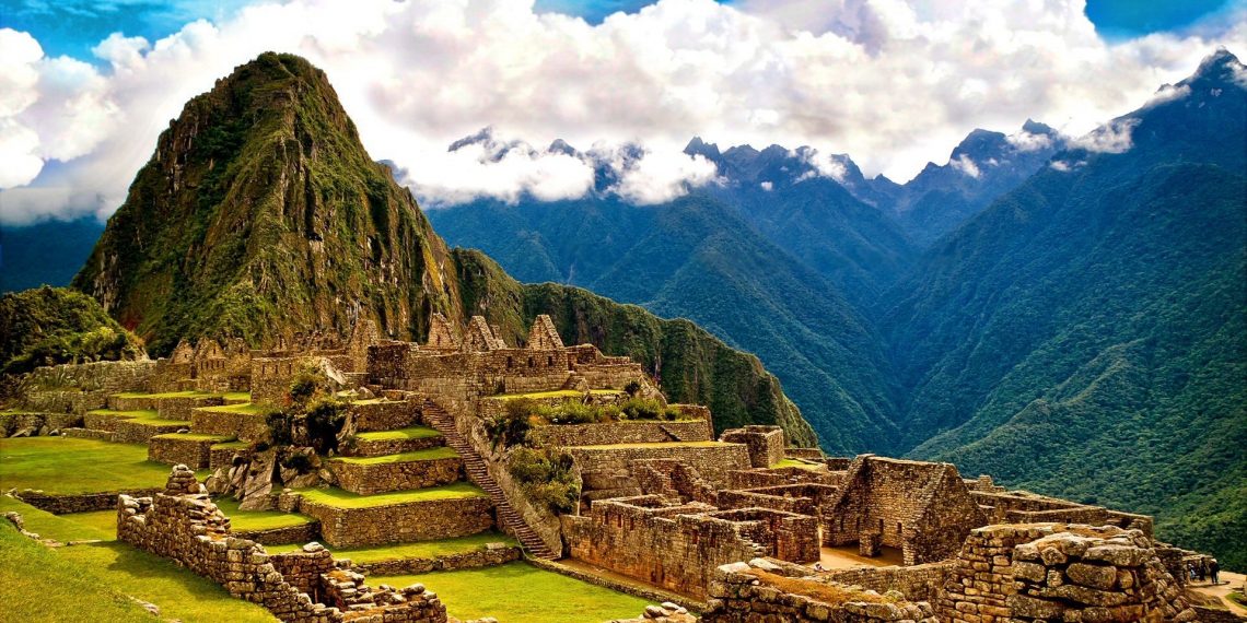 MACHU PICCHU, LAS RUINA DE LOS TRES NOMBRES