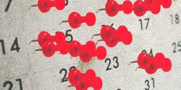EFEMÉRIDES EXTRAVIADAS EN EL CALENDARIO