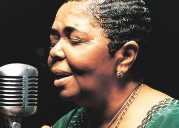 La morna descalza | Cesaria Evora (1941-2011)