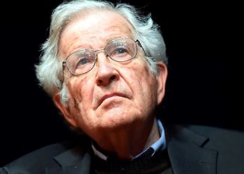 Lingüista liberal de izquierda | Noam Chomsky (1928-)