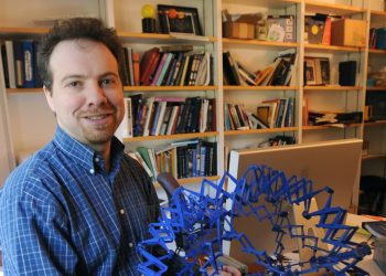Un universo acelerado | Adam Riess (1969-)